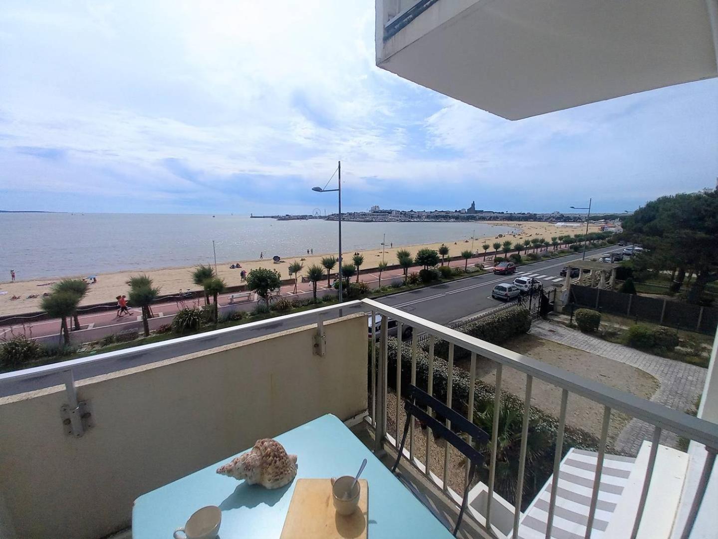 Royan - Vue Mer Pour Cet Appartement Face A La Plage - Grande Conche Exterior foto
